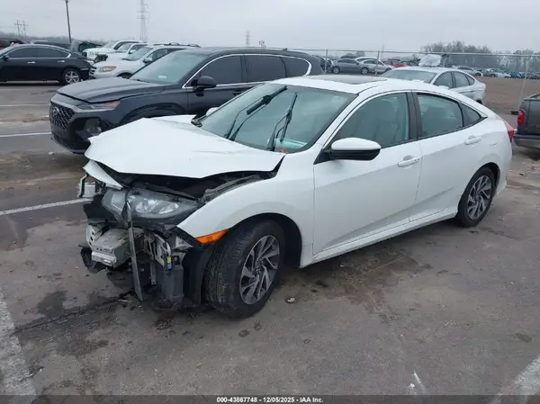 19XFC2F71GE061263 2016 HONDA CIVIC - Image 2