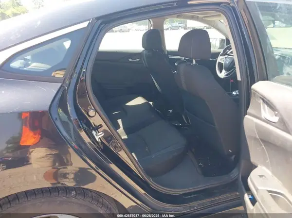 19XFC2F71GE215955 2016 HONDA CIVIC - Image 8