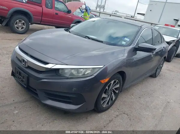19XFC2F71GE221268 2016 HONDA CIVIC - Image 2