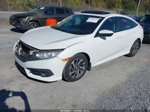 19XFC2F71HE018771 2017 HONDA CIVIC - Image 2