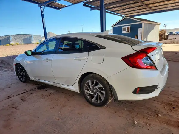 19XFC2F71HE029186 2017 HONDA CIVIC - Image 2