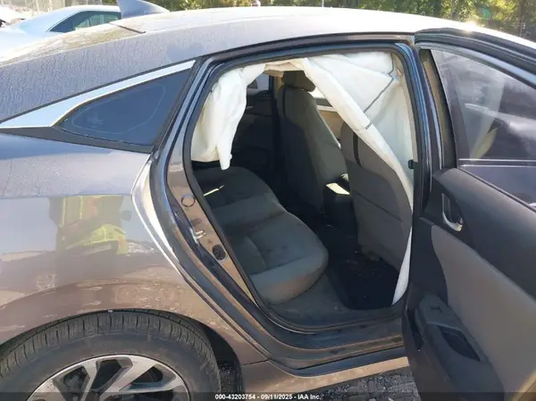 19XFC2F71HE032055 2017 HONDA CIVIC - Image 8