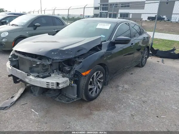 19XFC2F71HE079036 2017 HONDA CIVIC - Image 2
