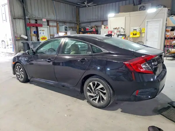 19XFC2F71JE007663 2018 HONDA CIVIC - Image 2