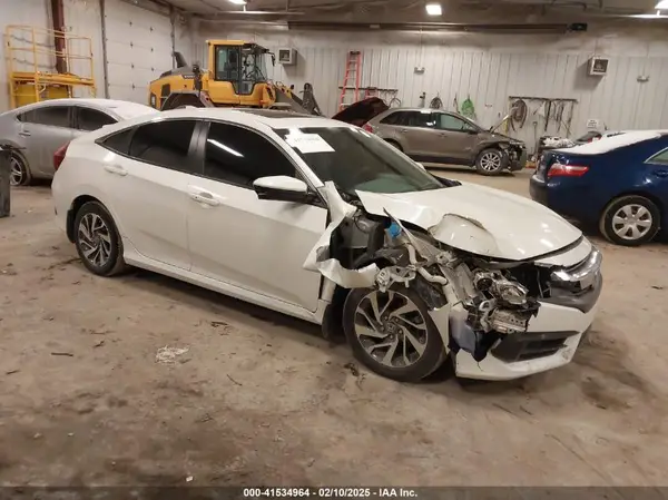 19XFC2F71JE012426 2018 HONDA CIVIC - Image 1