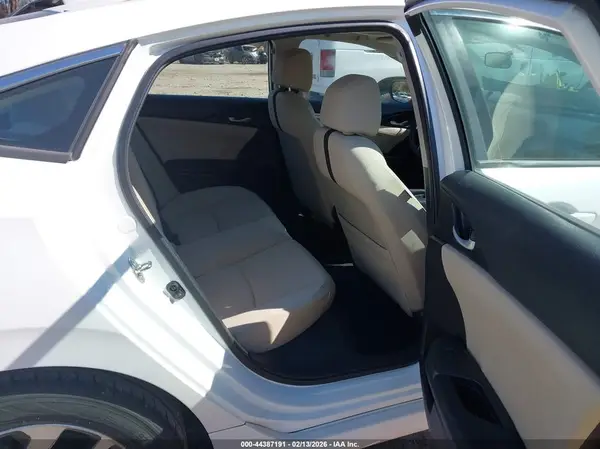 19XFC2F71JE022213 2018 HONDA CIVIC - Image 8