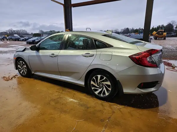 19XFC2F71JE035138 2018 HONDA CIVIC - Image 2