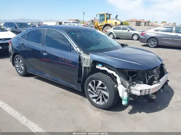 19XFC2F71JE040971 2018 HONDA CIVIC - Image 1