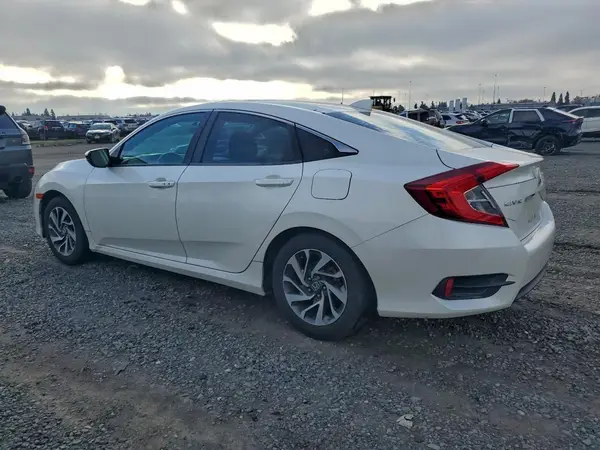 19XFC2F71JE202355 2018 HONDA CIVIC - Image 2