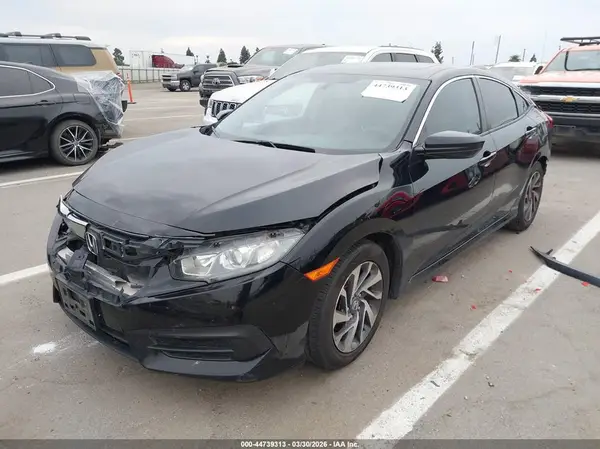 19XFC2F71JE202629 2018 HONDA CIVIC - Image 2
