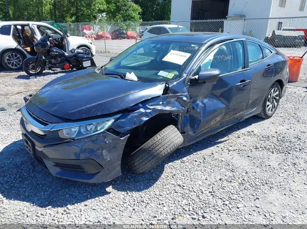 19XFC2F71JE203084 2018 HONDA CIVIC - Image 2