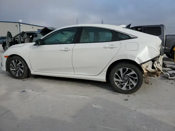 19XFC2F71JE205871 2018 HONDA CIVIC - Image 2