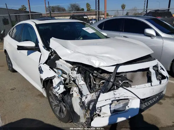 19XFC2F71JE206180 2018 HONDA CIVIC - Image 1