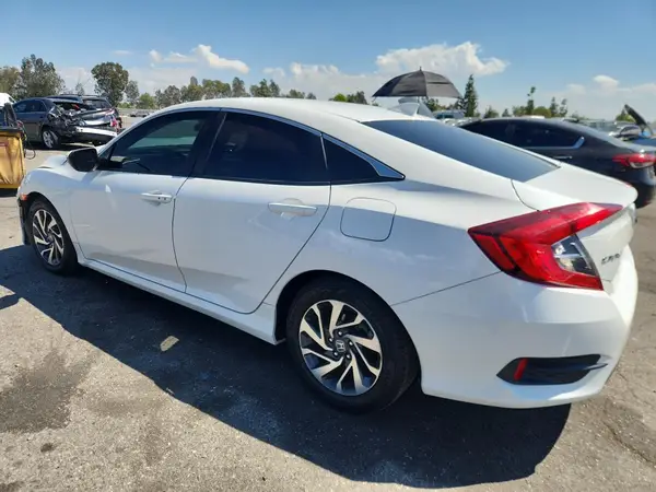 19XFC2F71JE207538 2018 HONDA CIVIC - Image 2