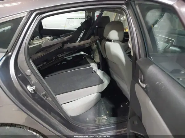 19XFC2F72GE011567 2016 HONDA CIVIC - Image 8