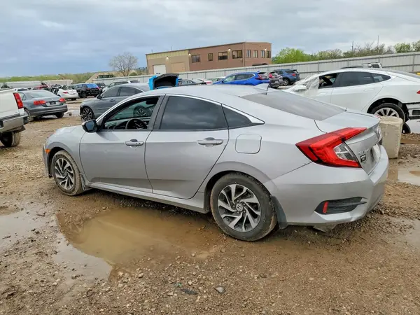 19XFC2F72HE001462 2017 HONDA CIVIC - Image 2