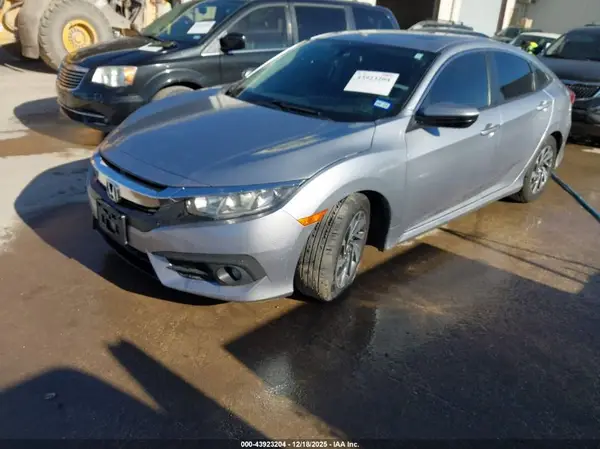 19XFC2F72HE019198 2017 HONDA CIVIC - Image 2