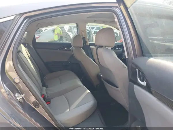 19XFC2F72HE033392 2017 HONDA CIVIC - Image 8