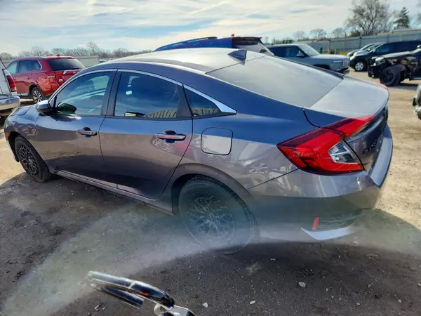 19XFC2F72JE002455 2018 HONDA CIVIC - Image 2