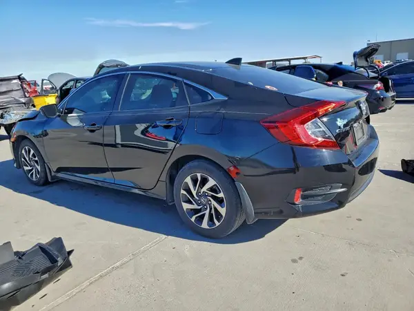 19XFC2F72JE003959 2018 HONDA CIVIC - Image 2