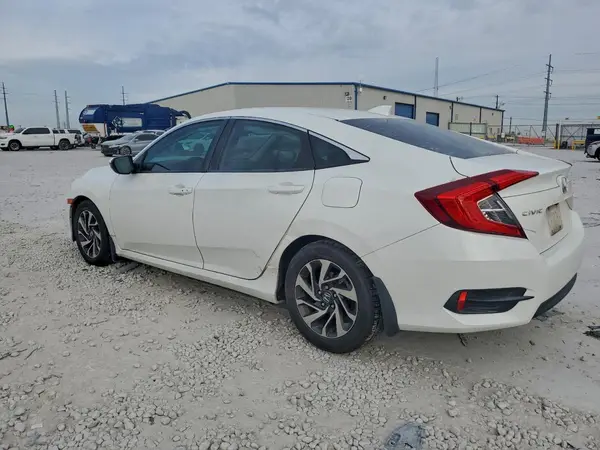 19XFC2F72JE008787 2018 HONDA CIVIC - Image 2