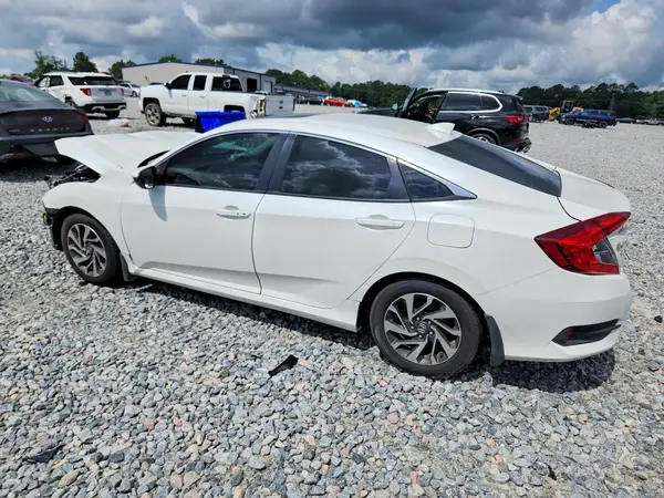 19XFC2F72JE010961 2018 HONDA CIVIC - Image 2