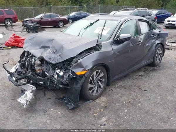 19XFC2F72JE014217 2018 HONDA CIVIC - Image 2