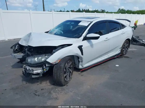 19XFC2F72JE015061 2018 HONDA CIVIC - Image 2