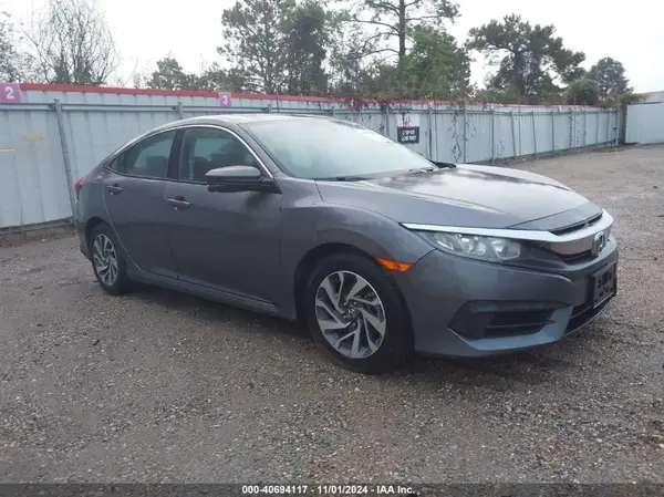 19XFC2F72JE015139 2018 HONDA CIVIC - Image 1