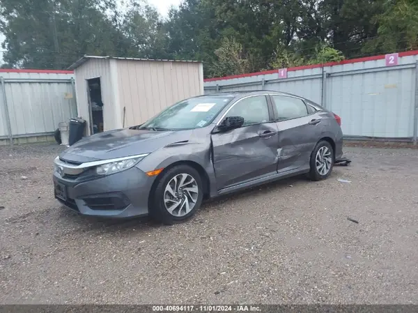 19XFC2F72JE015139 2018 HONDA CIVIC - Image 2