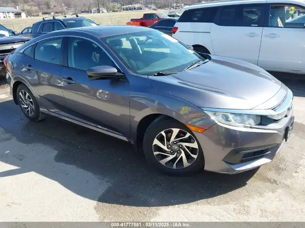 19XFC2F72JE018297 2018 HONDA CIVIC - Image 1