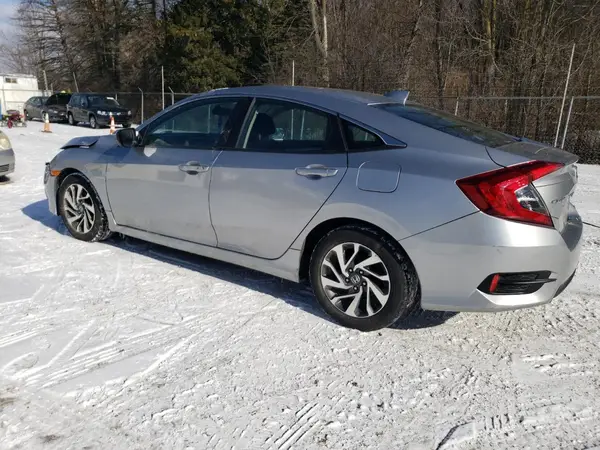 19XFC2F72JE019076 2018 HONDA CIVIC - Image 2