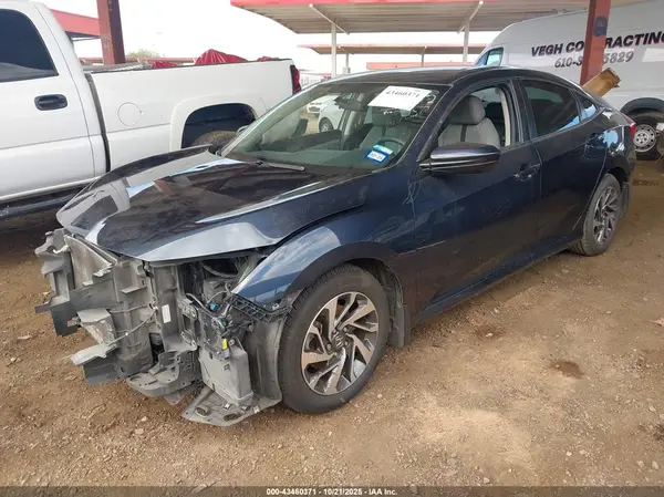19XFC2F72JE019546 2018 HONDA CIVIC - Image 2