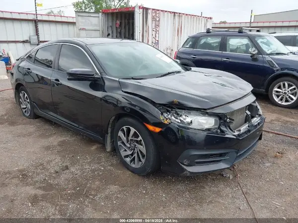 19XFC2F72JE021815 2018 HONDA CIVIC - Image 1