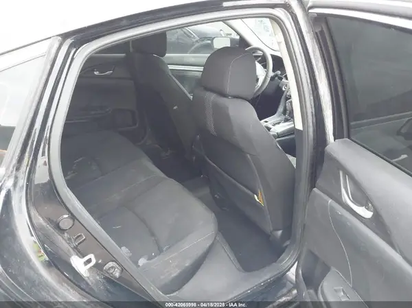 19XFC2F72JE021815 2018 HONDA CIVIC - Image 8
