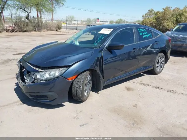 19XFC2F72JE021913 2018 HONDA CIVIC - Image 2
