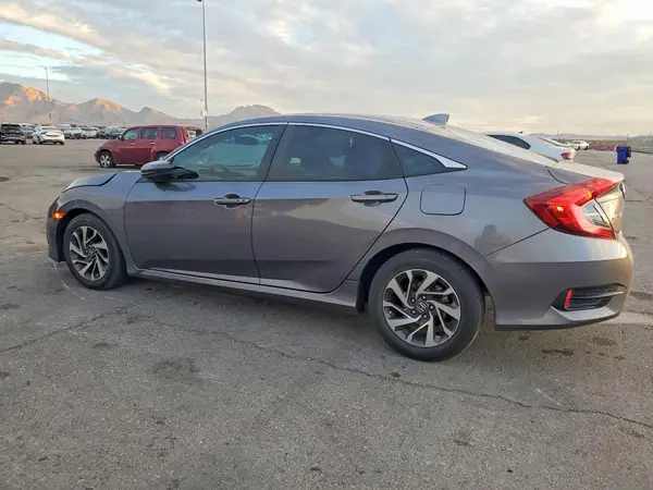 19XFC2F72JE022267 2018 HONDA CIVIC - Image 2