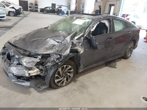 19XFC2F72JE030160 2018 HONDA CIVIC - Image 2