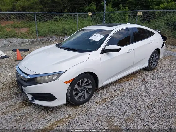 19XFC2F72JE030613 2018 HONDA CIVIC - Image 2