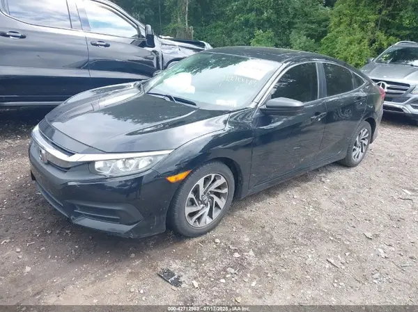 19XFC2F72JE032250 2018 HONDA CIVIC - Image 2