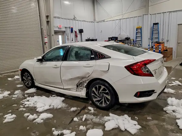 19XFC2F72JE035553 2018 HONDA CIVIC - Image 2