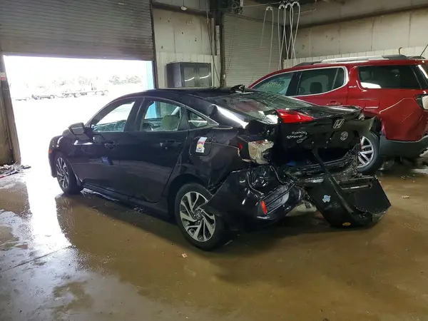 19XFC2F72JE037061 2018 HONDA CIVIC - Image 2
