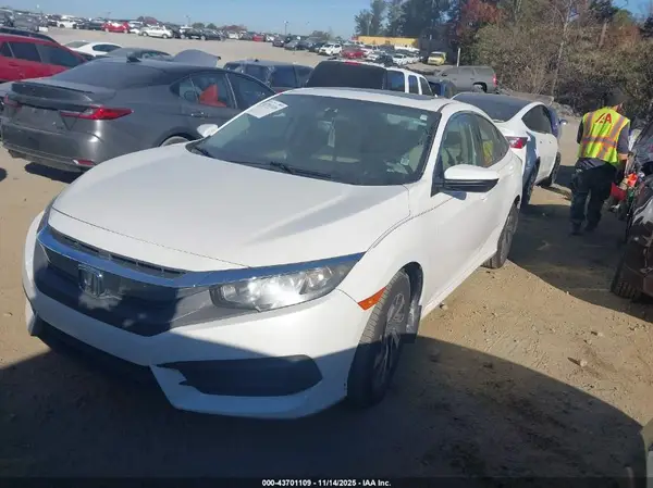19XFC2F72JE038016 2018 HONDA CIVIC - Image 2