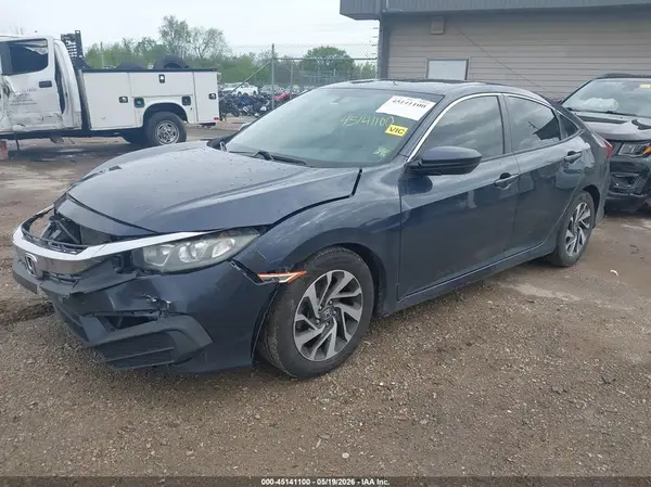 19XFC2F72JE040994 2018 HONDA CIVIC - Image 2