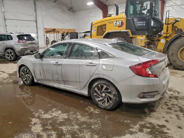 19XFC2F72JE202946 2018 HONDA CIVIC - Image 2