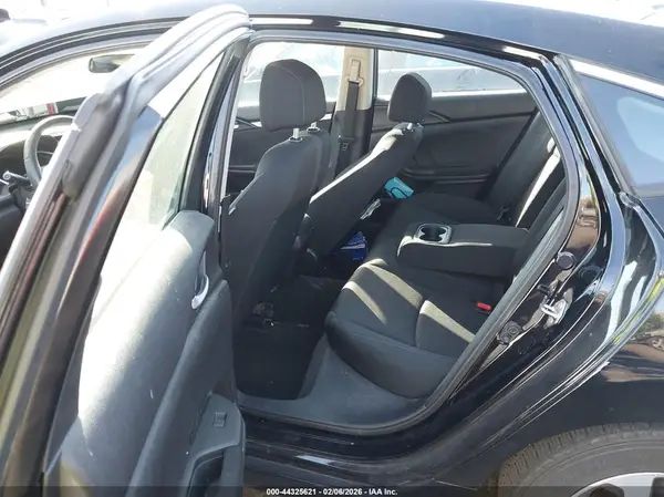 19XFC2F72JE204745 2018 HONDA CIVIC - Image 8