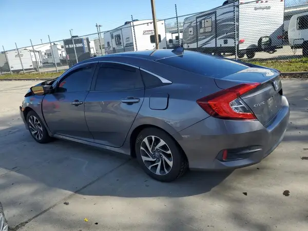 19XFC2F72JE204938 2018 HONDA CIVIC - Image 2