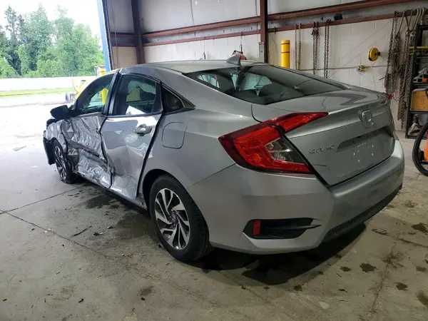 19XFC2F72JE205720 2018 HONDA CIVIC - Image 2