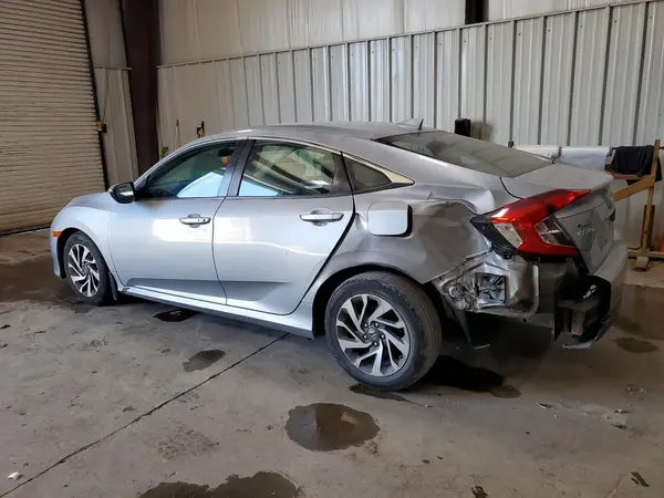 19XFC2F72JE205782 2018 HONDA CIVIC - Image 2