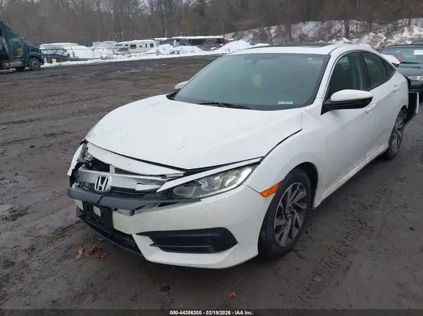 19XFC2F72JE209041 2018 HONDA CIVIC - Image 2